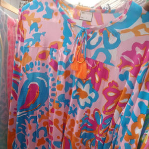 Chemise ethnique à boutons pour femmes et filles, style bohème, imprimé multicolore, motif étoile en satin, coupe ample, idéale pour les fêtes et les vacances – Nouvelle collection très prisée - Product Image 1