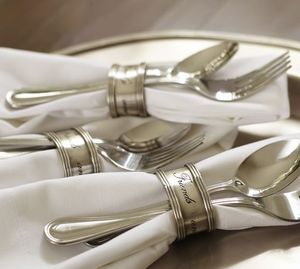 Anillo de servilleta de metal de diseño, creado para mesas de comedor elegantes, eventos de lujo, bodas y decoración premium para el hogar. - Product Image 6