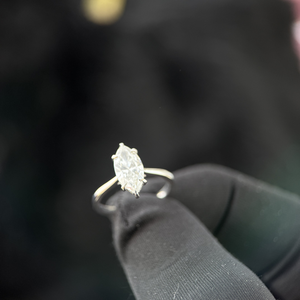 Bague en diamant taille marquise 1,50 ct D VS1 certifiée IGI Or blanc 14 carats Bijoux de fiançailles et de mariage - Product Image 2