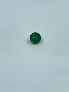 Gema de Esmeralda Verde Natural, Forma Redonda, 0.60 Quilates, 5.50MM, para Joyería, R.K. GEMS & JEWELLERY, Modelo RK118 - Product Image 5