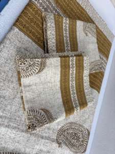 ผ้าซิ่นพิมพ์ลายเพสลีย์ ผ้าฝ้ายพิมพ์ลายด้วยมือ สีพาสเทลอ่อน สำหรับใส่ไปทะเลในฤดูร้อน ผ้าปาเรโอ กระโปรงพันตัว ผ้าพิมพ์ลายดอกไม้เนื้อนุ่ม พิมพ์ลายแบบชาวชาวปั๊ยปุระ ใช้คลุมตัวที่สระว่ายน้ำ - Product Image 3