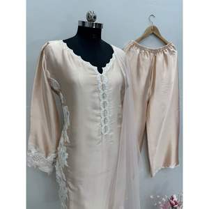 Ensemble haut, bas et dupatta pour femmes, vêtements de soirée, avec travail à la main en perles Moti - Product Image 3