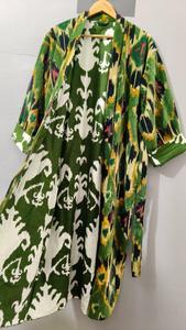 Bata de Terciopelo de Algodón 100% Ecológica Reversible con Estampado Ikat Verde, Manga Larga, Estilo Envolvente, Kimono para Mujer - Product Image 2