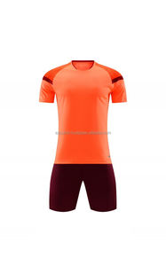 Traje de entrenamiento de fútbol de manga corta personalizable al por mayor nueva ropa de fútbol - Product Image 2