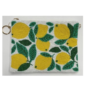 Porte-monnaie perlé à la main, motif piment rouge, rose vif et vert, avec fermeture éclair, petit sac à main perlé, accessoire pour femme - Product Image 6