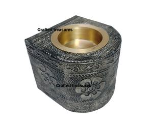 Portavelas de Primera Calidad con Diseño Marroquí de Latón Calado, con Copa Interior Plateada, Decoración Étnica para el Hogar - Product Image 1