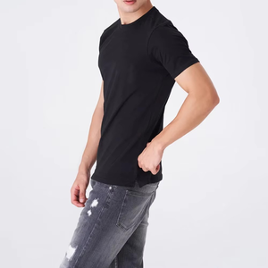 เสื้อยืดผู้ชายทรงเข้ารูปสั่งทำขายส่ง โพลีเอสเตอร์/คอตตอน เป็นมิตรกับสิ่งแวดล้อม แห้งเร็ว น้ำหนักเบา คอกลม ผู้ผลิต OEM - Product Image 4