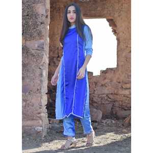 Conjunto de Traje de Satén Azul con Adornos de Perlas Plateadas, Diseño Étnico para Bodas, Fiestas y Eventos - Product Image 3