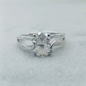 Anillo de Compromiso y Boda Clásico con Diamante Ovalado de 2 Quilates, Cultivado en Laboratorio, con Certificación IGI, Oro de 14k/18k, para Mujer, Regalo para Fiestas - Product Image 2