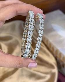 Brazalete Clásico con Diamantes Cultivados en Laboratorio de 12 Quilates, Corte Marquesa, de Apricot Jewels |   Joyería nupcial de oro de lujo |   Certificado por IGI - Product Image 6