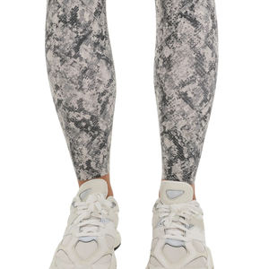 Leggings de yoga taille haute imprimé serpent pour femmes, vente en gros personnalisée, pantalons de sport et de fitness, fabricant OEM ODM sur mesure - Product Image 4