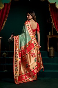 Sari de Seda Paithani Hermoso al por Mayor para Fiestas y Bodas con Tejido de Diseño, el Sari Más Vendido con Blusa Cosida - Product Image 3