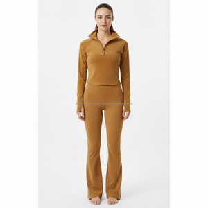Ensemble de survêtement en velours pour femme, marque privée, avec logo personnalisé, pantalon évasé coupe bootcut et veste zippée, luxe, doux, 2 pièces, décontracté, uni - Product Image 2
