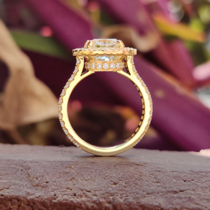 Bague de fiançailles en moissanite taille radiant certifiée GRA 3,50 carats, en or massif 10K, sertie à griffes, bijoux de luxe pour mariage et fête - Product Image 3