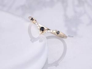 Anillo de Boda Curvo de Plata de Ley 925 de Excelente Calidad con Espinela Negra y Plata de 14K, Anillo Apilable Delicado para Mujer - Product Image 3