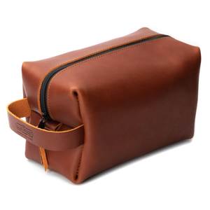 Bolsa de Aseo de Cuero Genuino Alan Stylet, Tamaño Mediano, Cierre de Cremallera, Asa Suave, Estuche Cosmético Duradero - Product Image 3