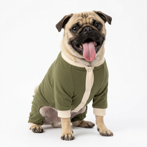 Combinaison pour chien en coton vert uni, confortable et élégante, idéale pour les pugs, toutes saisons - Product Image 1