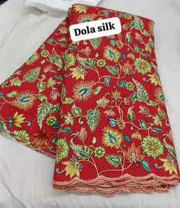 Tela de Seda Dola de Lujo Premium con Bordado Intrincado de Lentejuelas en Toda la Superficie, Tela de Seda Dola de Lujo Premium - Product Image 5