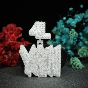 Colgante Personalizado con Nombre y Número en Diamante Moissanite, Plata de Ley 925, Joyería Hip Hop para Hombre y Mujer por Phoenix Enterprise - Product Image 1