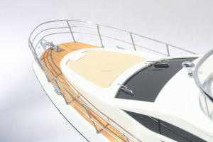 AZIMUT 40 Modèle de yacht de luxe/Design italien élégant pour décor nautique - Product Image 6