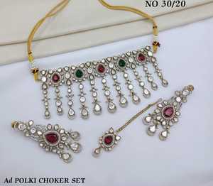 ชุดสร้อยคอพร้อมต่างหูแบบขายส่งสำหรับเจ้าสาว AD Polki Choker ประดับเพชรแบบอเมริกันระยิบระยับ พร้อมพู่ห้อยและต่างหูแบบ Mangtika ชุดเครื่องประดับงานแต่งงานสไตล์ชาติพันธุ์ - Product Image 5