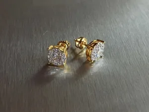 Boucles d'oreilles clous halo en moissanite, argent sterling 925 plaqué or, taille ronde, bijoux de mariée de luxe - Product Image 5