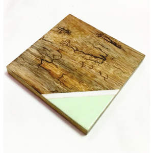 Posavasos de resina y madera de lujo, diseño geométrico moderno de mármol, posavasos para cerveza, decoración rústica para el hogar, juego de posavasos hechos a mano y personalizados. - Product Image 1