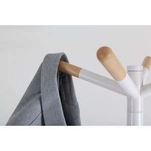 Soporte contemporáneo de madera de caucho para interiores de casas modernas para sala de estar, dormitorio o uso en hoteles - Product Image 5