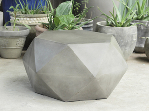 Mesa de Centro Moderna de Hormigón con Diseño Geométrico Poligonal, Resistente para Exteriores, Ideal para Hoteles y Salas de Estar - Product Image 4