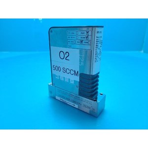 Celerity IFC-125 IFC-125 O2 500SCCM Utilisé tel quel Pièces d'équipement semi-conducteur d'occasion - Product Image 3