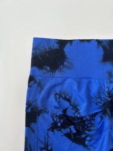 Shorts de sport taille haute personnalisés pour femmes, idéaux pour le yoga et la gym, en tissu doux et extensible, vente en gros OEM ODM - Product Image 4