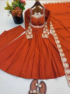 ชุดเดรส Anarkali ปักลายหรูหรา ดีไซน์เนอร์ ชุดสามชิ้น ซัลวาร์ คามีซ ชุดอินเดีย ปากีสถาน ชุดพื้นเมือง อาบายะ - Product Image 4