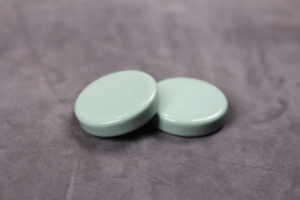 หมากแบ็คแกมมอนเรซิ่นขนาด 35 มม. คุณภาพสูง ขายส่ง น้ำหนักมาก ขัดเงา อะไหล่หมากแบ็คแกมมอน อุปกรณ์เสริมหมาก - Product Image 3