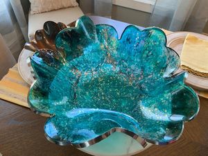 Bandeja de Servir Artesanal Timeless Craft con Diseño de Galaxia Verde Azulado y Borde Plateado, Decoración Oceánica Cian, Hecha a Mano y Pintada a Mano, Decoración de Mesa - Product Image 2