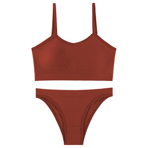 Ensemble de lingerie sans couture pour femme, bralette à maintien léger avec coussinets et culotte en jersey, élasthanne et nylon, lavable en machine - Product Image 6