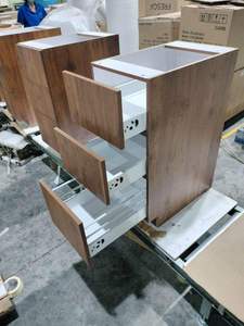 Muebles de Cocina Modernos Personalizados de Madera Sólida de Vietnam, Gabinetes sin Marco en Varios Colores - Product Image 2