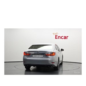 2016 Lexus ES Supreme with Automatic Gearbox Leather Seats Rear Camera 69,034 km Left Steering - Product Image 4