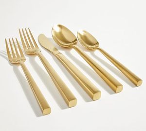 Assortiment de couverts de table design et artistiques, comprenant un couteau à steak et une fourchette à dents, pour une présentation de table remarquable - Product Image 6
