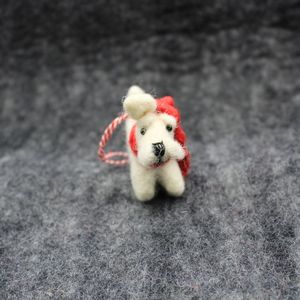 Llavero de Perro Blanco Hecho a Mano con Fieltro de Lana y Bufanda Roja, Decoración Artesanal de Animales - Product Image 5