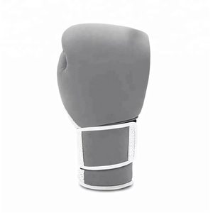 Gants de boxe professionnels confortables et protecteurs, logo personnalisé, gants d'entraînement en PU avec bandage pour les mains, gants de boxe durables pour hommes - Product Image 4