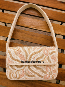 Sac à bandoulière pour femme, fait main, durable, léger, écologique, brodé de perles de rocaille |   Sac à bandoulière de luxe à rabat perlé - Product Image 4