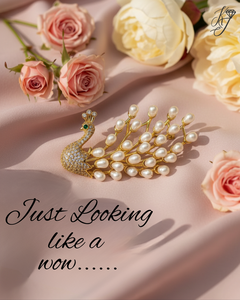 เข็มกลัดมุกดีไซน์นกยูงชุบทองพร้อมมุกน้ำจืดสำหรับเครื่องประดับแฟชั่นสำหรับผู้หญิงและผู้ชาย - Product Image 2