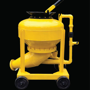 Manuel de poseur de béton : Collaborer étroitement avec le vibrateur et le pompeur pour assurer une coulée continue et équilibrée. - Product Image 1