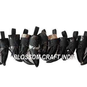 Cuerno para Beber de Búfalo Tallado y Pulido Estilo Vikingo, Decoración Náutica Ecológica con Soporte de Cuero, Motivo Animal y de Ángel - Product Image 2