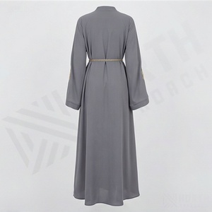 Costume noir avec broderie dorée, broderie tendance, vêtements islamiques, robes musulmanes pour femmes, abaya, robe longue, vêtements pour femmes - Product Image 2
