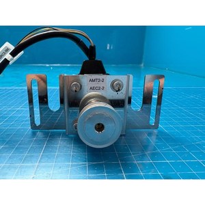 SANYO DENKI 103F5505-70CEA5 มอเตอร์สเต็ปเปอร์ 2 เฟส ใช้แล้วตามสภาพเดิม อะไหล่อุปกรณ์เซมิคอนดักเตอร์รุ่นเก่า - Product Image 3