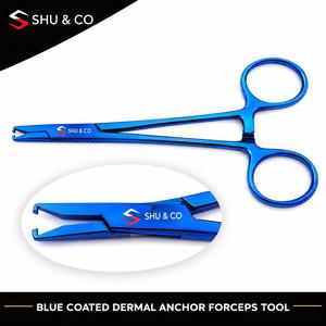 Pinzas de Acero Inoxidable con Recubrimiento Azul para Anclajes Dérmicos, Herramienta de Perforación Microdermal, Alicates para Perforaciones Corporales, Soporte para Inserción de Anclajes en la Piel - Product Image 1