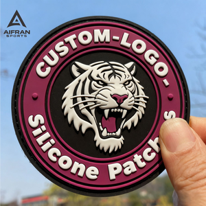Patch en caoutchouc PVC personnalisé Aifran avec fixation auto-agrippante pour chapeaux, sacs à dos, vêtements – Patch logo durable - Product Image 4