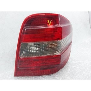 Feu arrière droit d'occasion pour Mercedes Classe M 404122R - Product Image 3