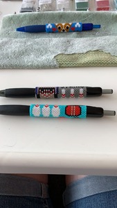ปลอกปากกาประดับลูกปัดทำมือสุดเก๋ อุปกรณ์สำนักงาน ปักลูกปัดเม็ดเล็กหลากสี ปรับแต่งได้ - Product Image 5